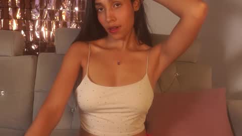 Snapshot of sam_robert17 chatting on 11-10-25, 08:08 Samantha Roberts online show from 11-10-25, 08:08