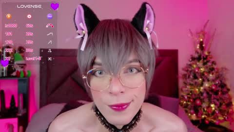 Snapshot of sam_russo chatting on 12-12-24, 04:59 Sam online show from 12-12-24, 04:59