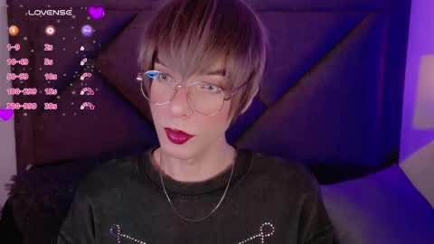 Snapshot of sam_russo chatting on 02-10-25, 05:14 Sam online show from 02-10-25, 05:14