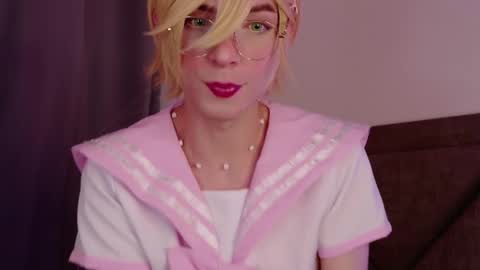 Snapshot of sam_russo chatting on 03-09-25, 06:06 Sam online show from 03-09-25, 06:06