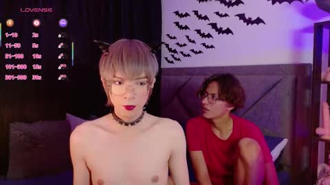 Snapshot of sam_russo chatting on 10-30-25, 02:57 Sam online show from 10-30-25, 02:57