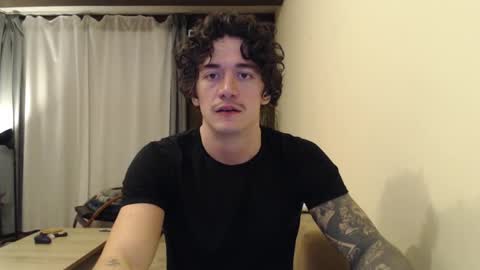 Snapshot of sam_winchest chatting on 02-19-25, 12:35 Sam online show from 02-19-25, 12:35