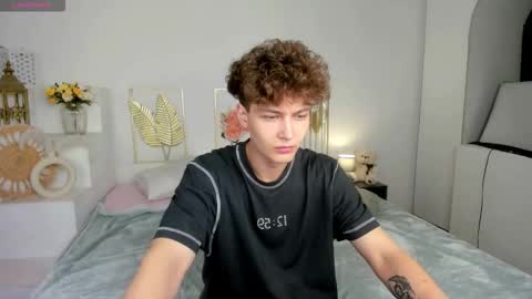 Snapshot of samanie_ chatting on 09-28-25, 03:06 Sam online show from 09-28-25, 03:06