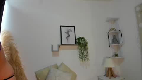 Snapshot of samanta_monroe4 chatting on 09-30-25, 09:09 samanta online show from 09-30-25, 09:09