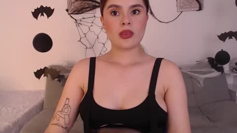 Snapshot of samanta_monroe4 chatting on 10-27-25, 06:01 samanta online show from 10-27-25, 06:01