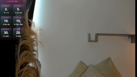 Snapshot of samanta_monroe4 chatting on 11-02-25, 12:07 samanta online show from 11-02-25, 12:07