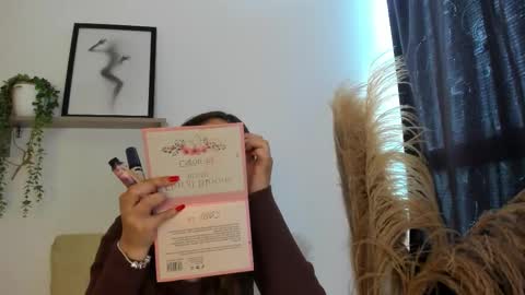 Snapshot of samanta_monroe4 chatting on 11-20-25, 12:05 samanta online show from 11-20-25, 12:05