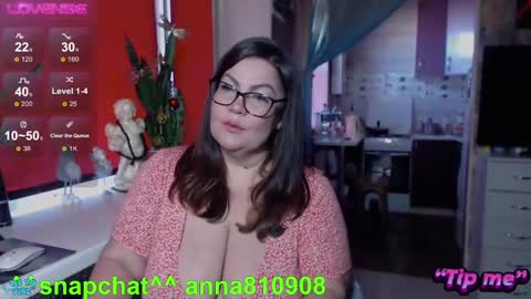 Snapshot of samanta_shy chatting on 01-14-25, 11:42 Marry online show from 01-14-25, 11:42