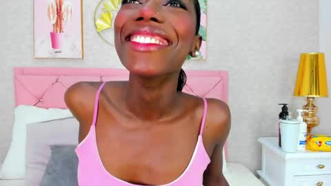 Snapshot of samantamarquez chatting on 05-25-26, 03:45 Samanta online show from 05-25-26, 03:45