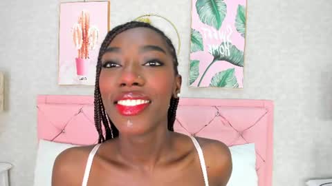 Snapshot of samantamarquez chatting on 06-19-26, 03:00 Samanta online show from 06-19-26, 03:00
