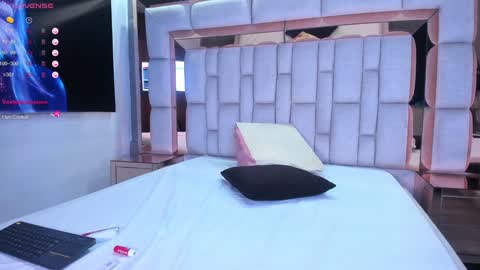 Snapshot of samantasm chatting on 01-29-25, 07:04 S A M A N T A online show from 01-29-25, 07:04