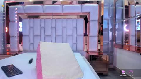 Snapshot of samantasm chatting on 02-11-25, 09:42 S A M A N T A online show from 02-11-25, 09:42