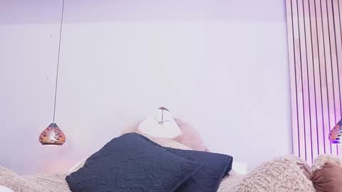 samantavazquez online show from 11-25-25, 11:43