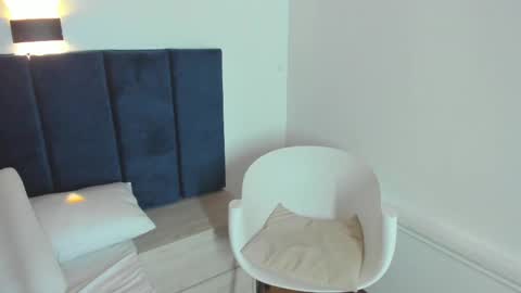 Snapshot of samantha__garcia chatting on 02-19-25, 04:22 Samantha online show from 02-19-25, 04:22