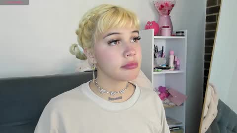 Snapshot of samantha_browwnn chatting on 10-21-25, 03:40 samantha_browwnn online show from 10-21-25, 03:40