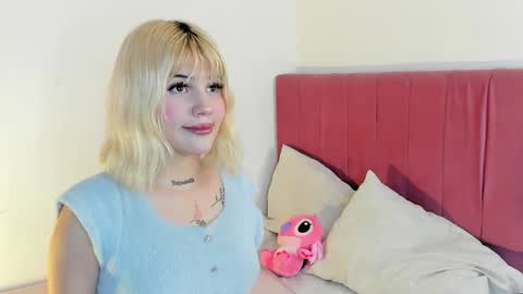 Snapshot of samantha_browwnn chatting on 11-17-25, 03:45 samantha_browwnn online show from 11-17-25, 03:45