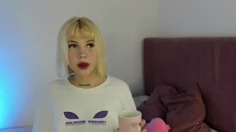 Snapshot of samantha_browwnn chatting on 12-14-25, 05:46 samantha_browwnn online show from 12-14-25, 05:46