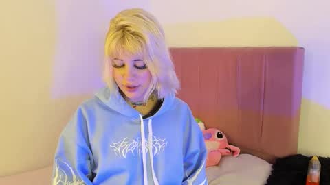 Snapshot of samantha_browwnn chatting on 12-17-25, 03:34 samantha_browwnn online show from 12-17-25, 03:34