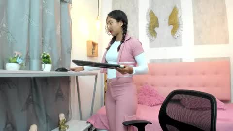    online show from 11-18-25, 10:41