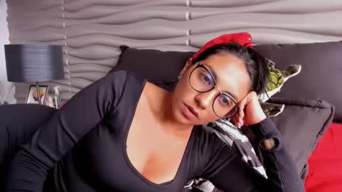 Samantha online show from 01-28-25, 08:04