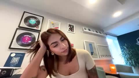 Samantha online show from 10-19-25, 07:14