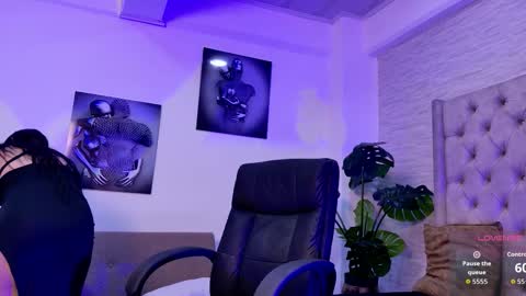 Snapshot of samantha_kenth chatting on 12-18-25, 01:06 Samantha online show from 12-18-25, 01:06