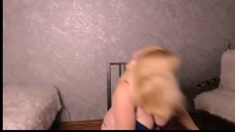 Snapshot of samantha_si chatting on 09-21-25, 03:46 Samantha online show from 09-21-25, 03:46