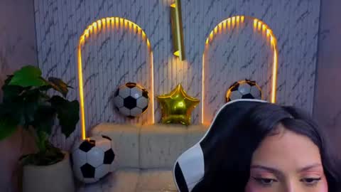 Snapshot of samantha_tx_ chatting on 06-24-26, 03:16 Samantha online show from 06-24-26, 03:16