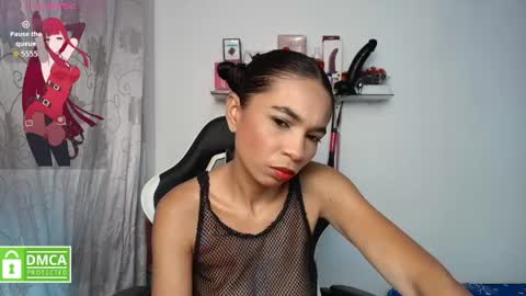Snapshot of samanthaa_queen chatting on 05-22-26, 12:00 sam online show from 05-22-26, 12:00