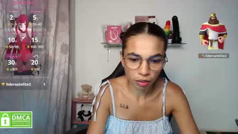 Snapshot of samanthaa_queen chatting on 07-17-26, 01:40 sam online show from 07-17-26, 01:40