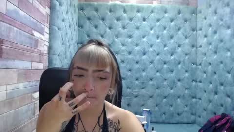 Snapshot of samanthaa_smitth chatting on 09-21-25, 03:52 Samantha Smitth online show from 09-21-25, 03:52