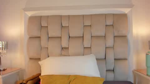 Samantha online show from 10-27-25, 03:43