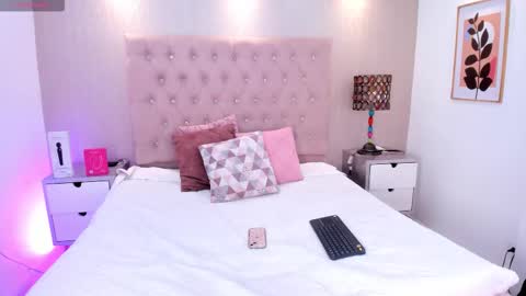 Samantha online show from 03-17-26, 05:22