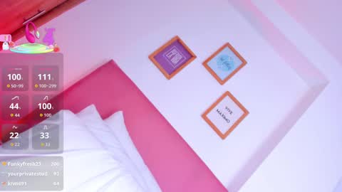 V A  N E S S A  online show from 10-04-25, 10:41