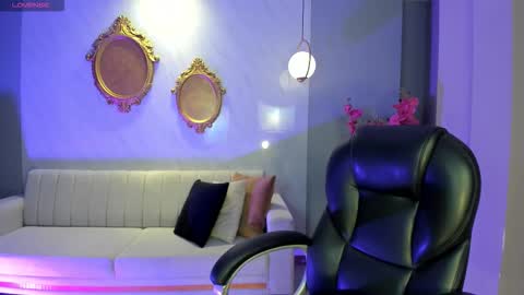 Samantha Klein online show from 10-16-25, 03:07