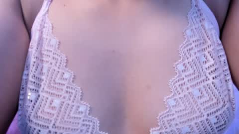 Snapshot of samanthamoonsx chatting on 07-10-26, 11:40 Samantha online show from 07-10-26, 11:40