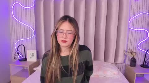 Alejandra  online show from 09-13-25, 01:55