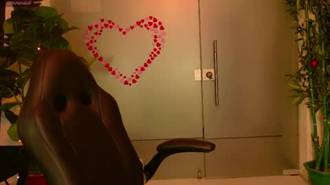 Samantha  online show from 04-19-26, 05:18