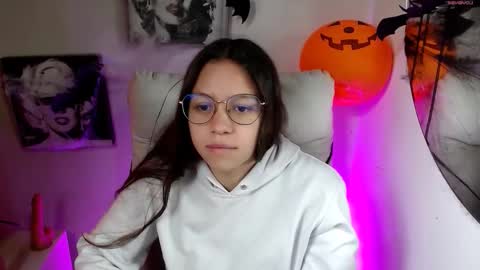 Samantha online show from 10-29-25, 03:14