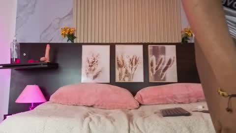 Snapshot of samara_as chatting on 11-04-25, 11:48 samara_as online show from 11-04-25, 11:48