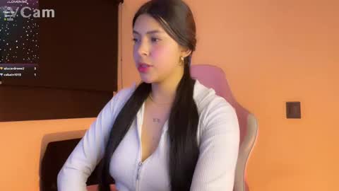 Snapshot of samara_lam chatting on 02-20-25, 05:01 Sammy online show from 02-20-25, 05:01