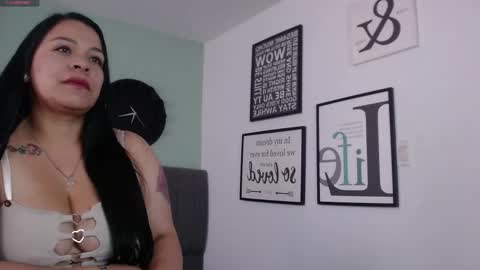 Snapshot of samara_novoa chatting on 02-21-25, 10:15 Any online show from 02-21-25, 10:15