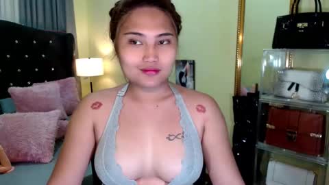 Snapshot of samaralovets chatting on 02-16-26, 01:07 samara online show from 02-16-26, 01:07