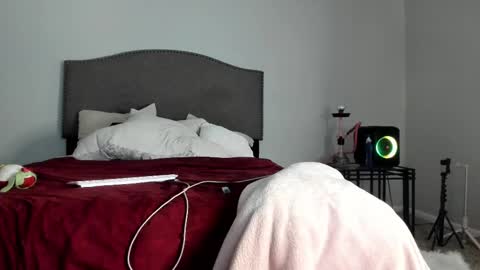 Yaya online show from 09-11-25, 10:48