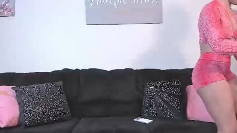 Snapshot of samatha1998 chatting on 06-17-26, 03:42 Yaya online show from 06-17-26, 03:42