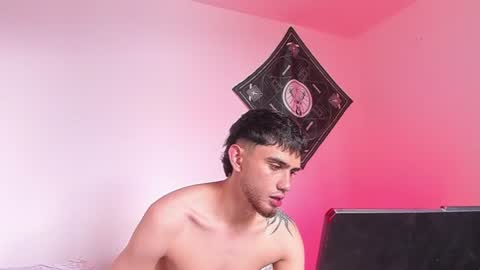Snapshot of samevansx chatting on 06-19-26, 02:43 samevansx online show from 06-19-26, 02:43