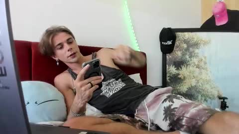 Snapshot of samgorgeous chatting on 09-11-25, 05:18 Fansly - Top4fans online show from 09-11-25, 05:18