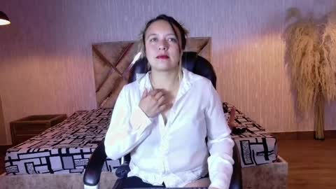Snapshot of sami_1_8 chatting on 04-25-26, 03:53 Samy online show from 04-25-26, 03:53