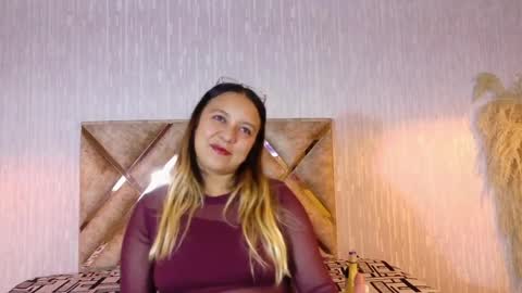Snapshot of sami_1_8 chatting on 05-19-26, 03:35 Samy online show from 05-19-26, 03:35