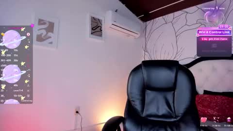 Snapshot of samir_bear chatting on 05-19-26, 12:55 Samir online show from 05-19-26, 12:55